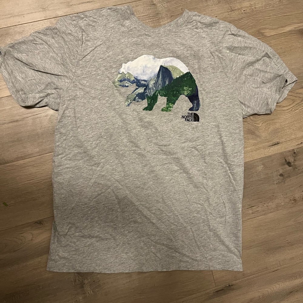 North face T shirt size mens large
